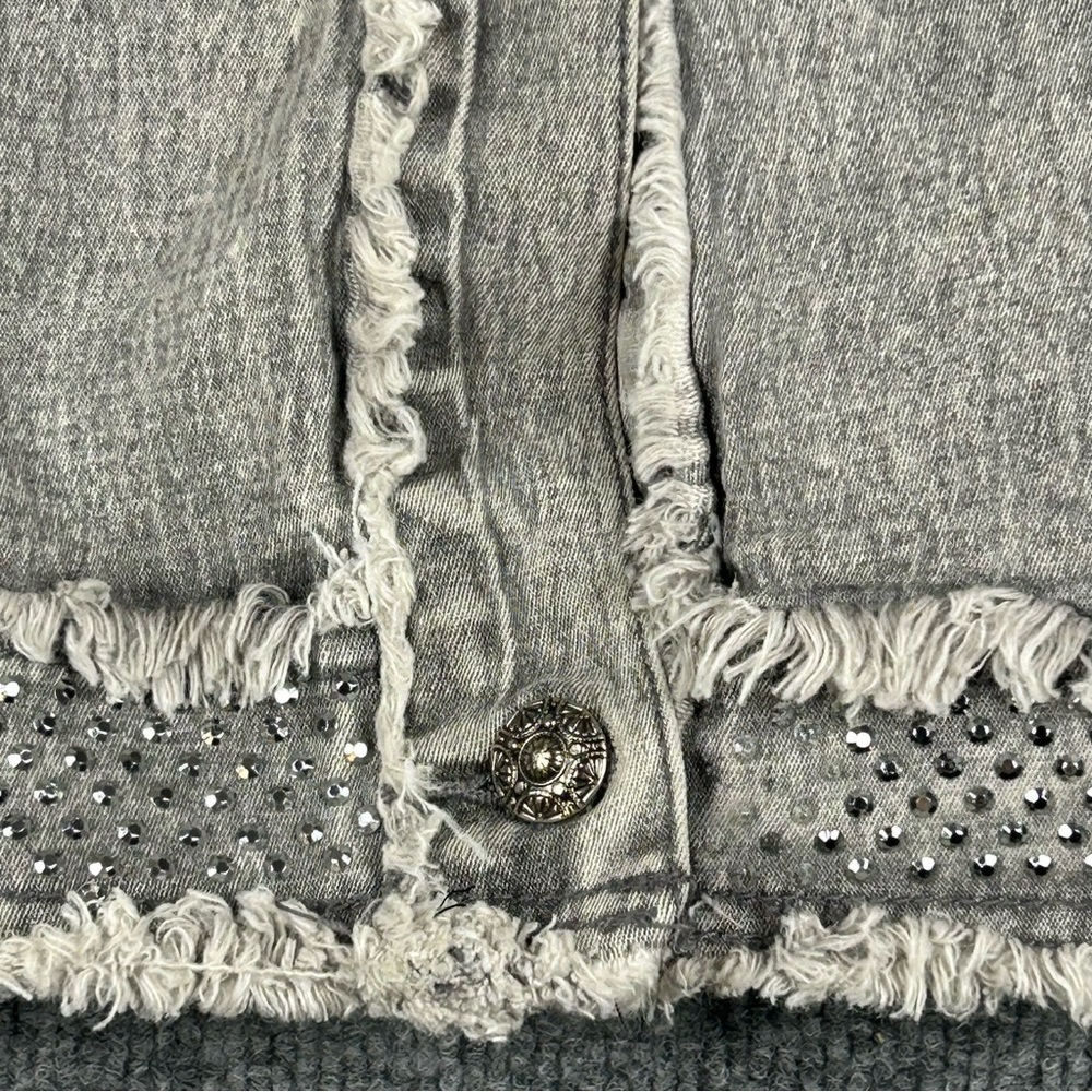 DG2 Diane Gilman 3X Grey Embellished Denim Jacket — Frayed & Studded - Picture 9 of 15